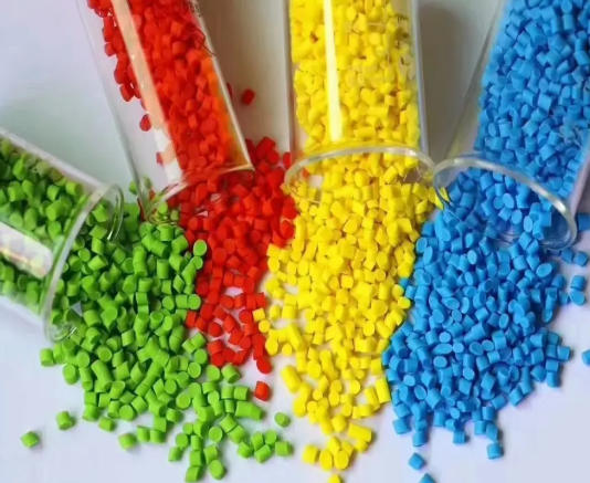 Why is TPE raw material recyclable?
